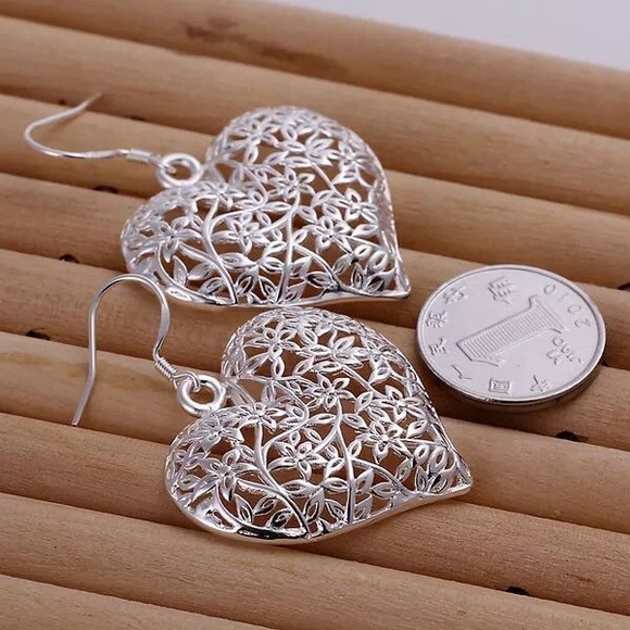 Heart Earrings - Picture 2 of 3